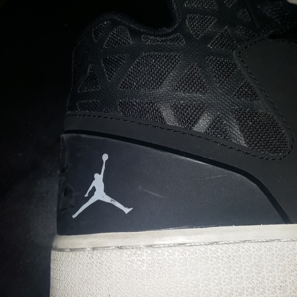 Nike Air Jordan (Boys) - Picture 2 of 6